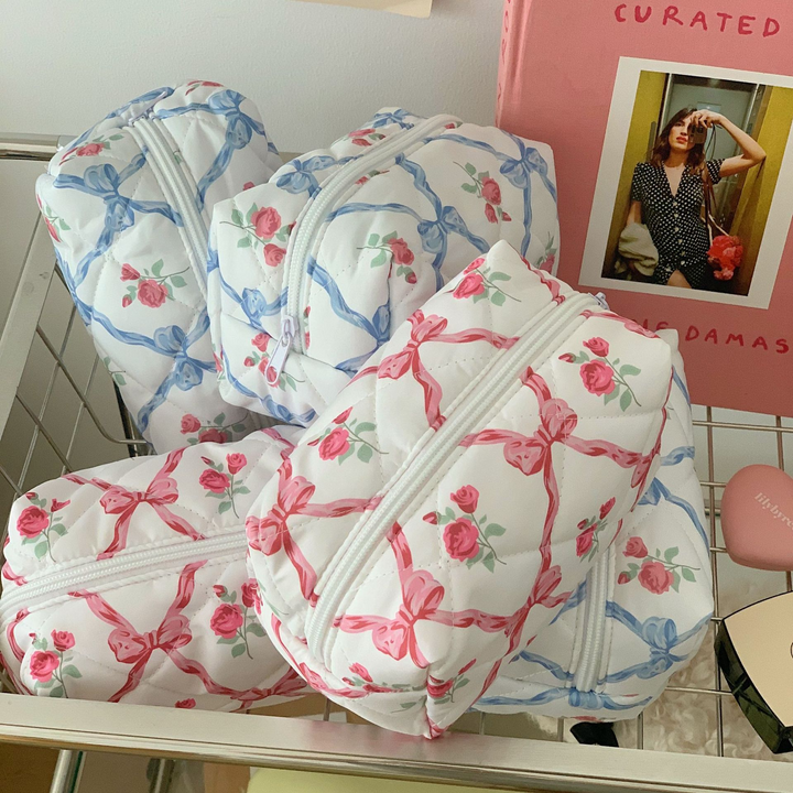 Emília | Bolsa com Estampa Floral Acolchoada