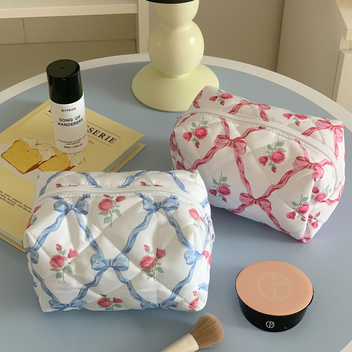 Emília | Bolsa com Estampa Floral Acolchoada