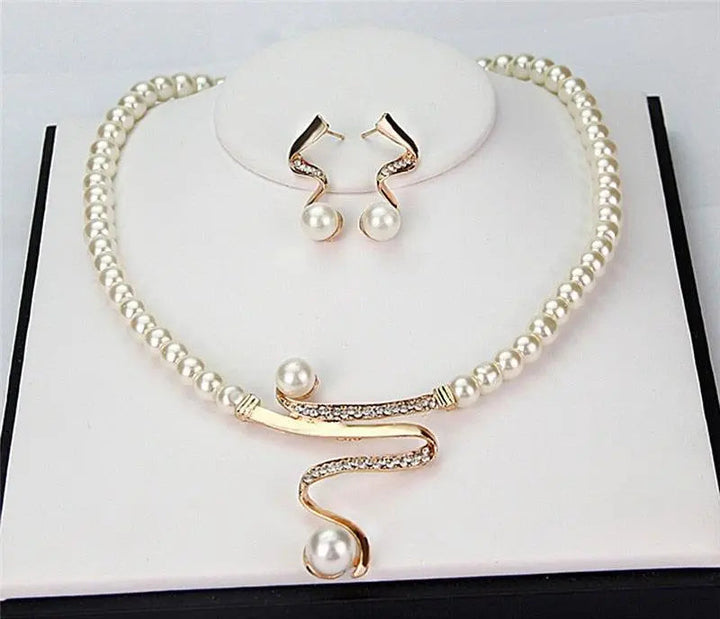 Set Collar y Pendientes con Perlas Naturales